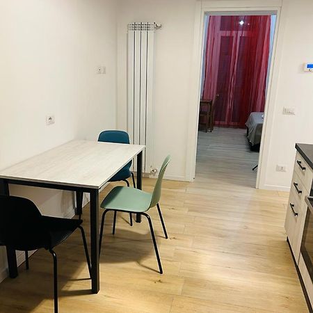 Easy Room Italy Rogoredo Milán Exterior foto