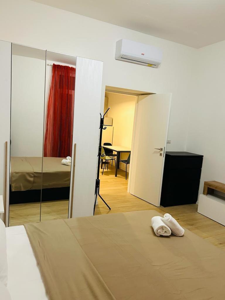 Easy Room Italy Rogoredo Milán Exterior foto